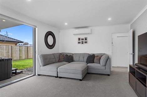 Photo of property in 50 Welsford Street, Woodend, 7610