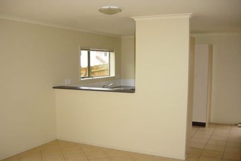 Photo of property in 41 Tiri Tiri Road, Birkdale, Auckland, 0626