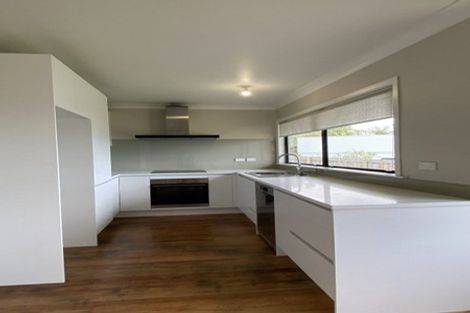 Photo of property in 29 Holland Road, Hillcrest, Auckland, 0627
