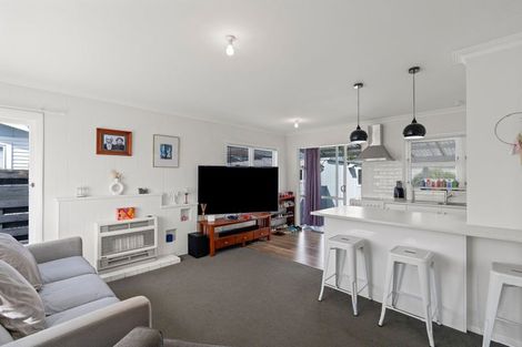 Photo of property in 16 Bledisloe Street, Levin, 5510