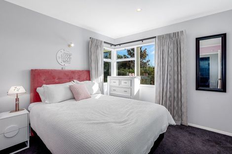 Photo of property in 6 Iona Place, Papakowhai, Porirua, 5024