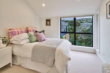 Photo of property in 37 Forres Street, Seatoun, Wellington, 6022