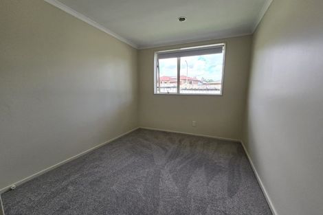 Photo of property in 182 Keri Vista Rise, Papakura, 2110
