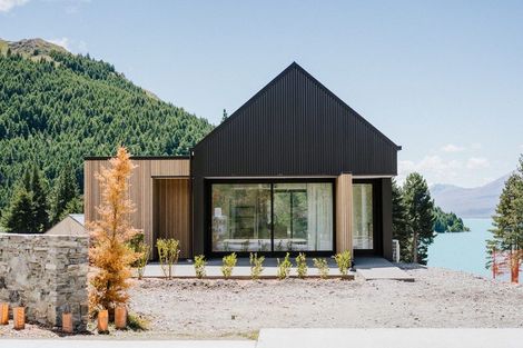 Photo of property in 16 Station Bay Rise, Lake Tekapo, 7999