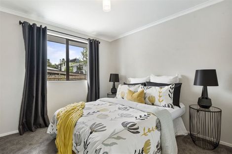 Photo of property in 2/14 Moxham Grove, Massey, Auckland, 0614