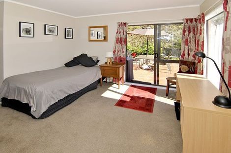 Photo of property in 15 Otamarau Grove, Maungaraki, Lower Hutt, 5010
