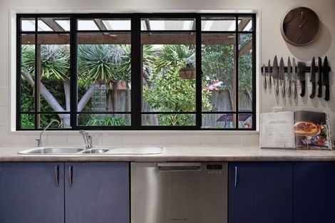 Photo of property in 41 Bronzewing Terrace, Unsworth Heights, Auckland, 0632