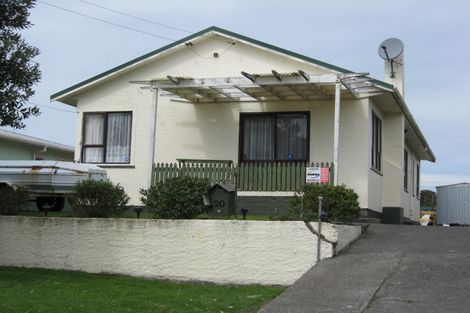 Photo of property in 20 Karewa Street, Castlecliff, Whanganui, 4501