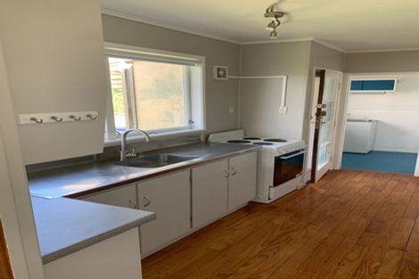 Photo of property in 46 Castleford Street, Green Bay, Auckland, 0604