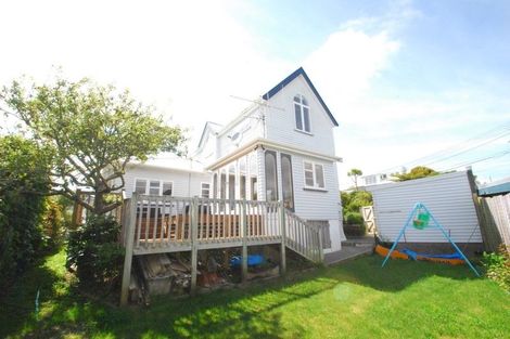 Photo of property in 41 Farm Road, Northland, Wellington, 6012