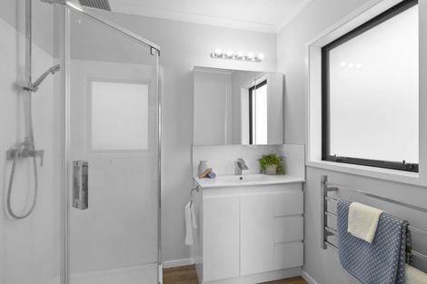 Photo of property in 3c Honeyfield Drive, Whalers Gate, New Plymouth, 4310