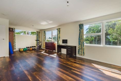 Photo of property in 5 Riwai Street, Paraparaumu, 5032