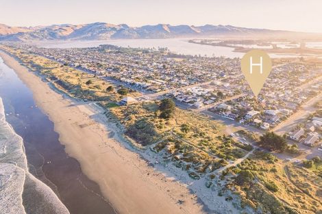 Photo of property in 69 Pine Avenue, New Brighton, Christchurch, 8061