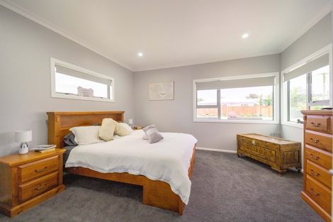 Photo of property in 3 Kamahi Street, Castlecliff, Whanganui, 4501