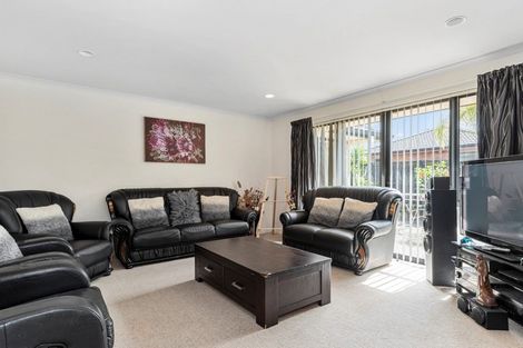 Photo of property in 18 Gibson Place, Papamoa Beach, Papamoa, 3118