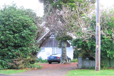 Photo of property in 4 Winara Avenue, Waikanae, 5036