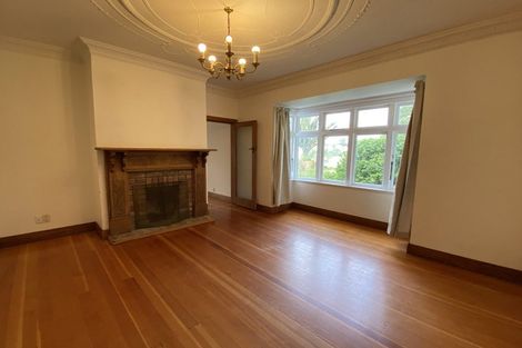 Photo of property in 27 Mariri Road, Kelburn, Wellington, 6012