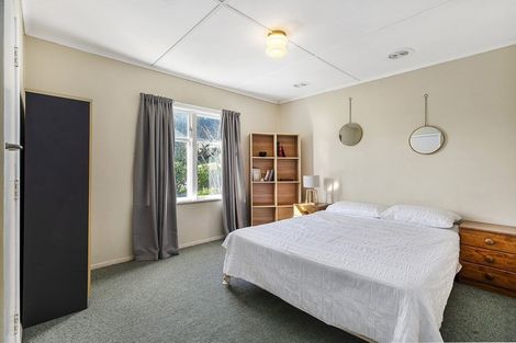 Photo of property in 97 Bell Street, Tawa, Wellington, 5028