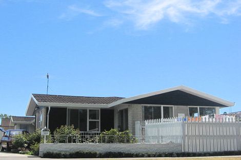 Photo of property in 1/124 Lake Terrace Road, Burwood, Christchurch, 8061