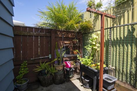 Photo of property in 96 Awapuni Road, Awapuni, Gisborne, 4010