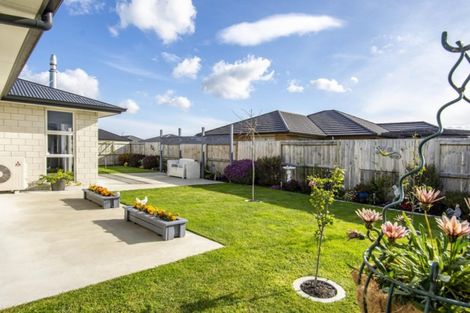 Photo of property in 10 Batty Street, Papamoa Beach, Papamoa, 3118