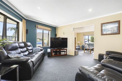 Photo of property in 29 Cairns Crescent, Rototuna, Hamilton, 3210