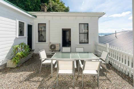 Photo of property in 21 Saint Mary Street, Thorndon, Wellington, 6011