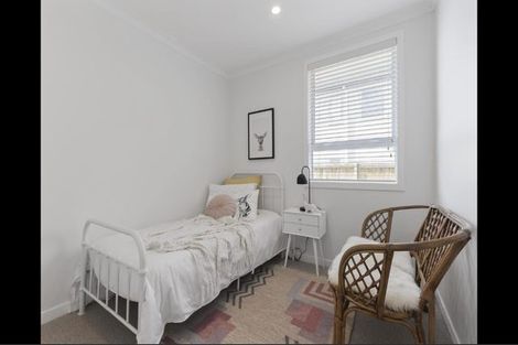 Photo of property in 21 Waione Avenue, Te Atatu Peninsula, Auckland, 0610