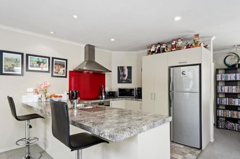 Photo of property in 46e Percy Road, Papamoa Beach, Papamoa, 3118