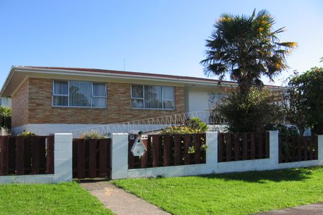 Photo of property in 16 Bodi Place, Te Atatu South, Auckland, 0610