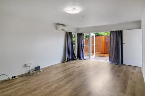 Photo of property in 21 Mcquarrie Avenue, Wattle Downs, Auckland, 2103
