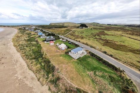 Photo of property in 491 Waikawa-curio Bay Road, Curio Bay, Tokanui, 9884