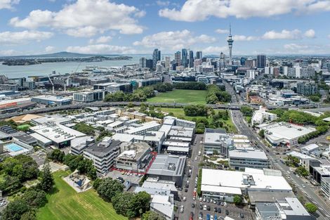 Photo of property in 23 Hargreaves Street, Mount Cook, Wellington, 6021