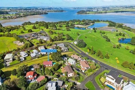 Photo of property in 9 Hosking Place, Clarks Beach, 2122