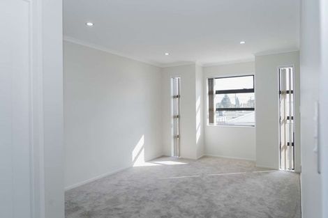 Photo of property in 79a Russell Road, Manurewa, Auckland, 2102