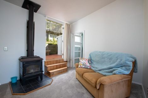 Photo of property in 90 Owhiro Bay Parade, Owhiro Bay, Wellington, 6023