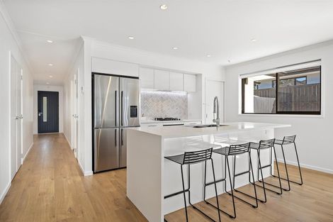 Photo of property in 25 Nobilo Road, Kumeu, 0810