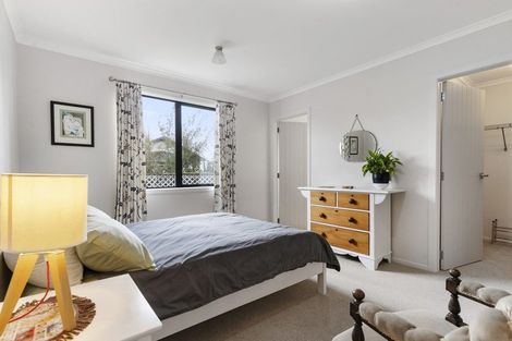 Photo of property in 42 Feist Street, Carterton, 5713