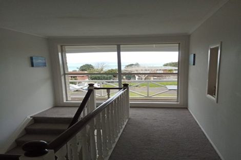 Photo of property in 12 Auld Street, Torbay, Auckland, 0630