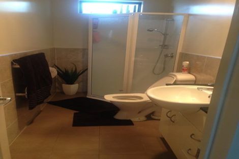 Photo of property in 8 Sam Place, Mangere, Auckland, 2022