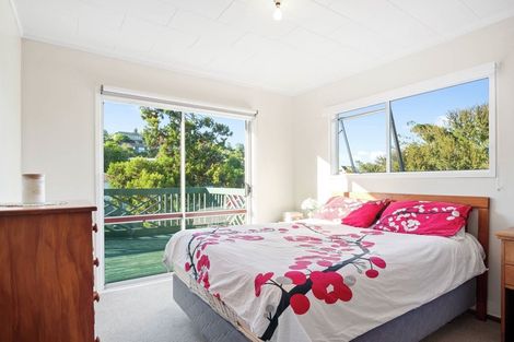 Photo of property in 15 Sispara Place, Beach Haven, Auckland, 0626