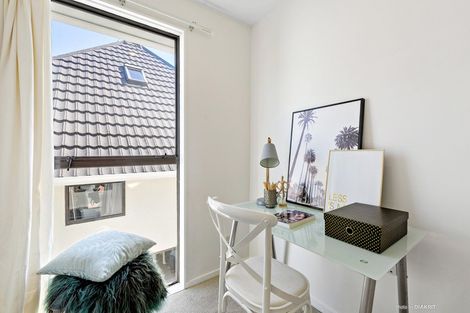 Photo of property in 31 Macdonald Crescent, Te Aro, Wellington, 6011