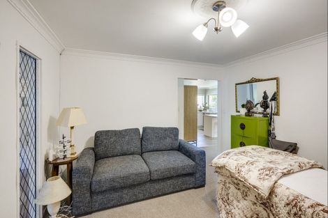 Photo of property in 2 Fern Grove, Taradale, Napier, 4112