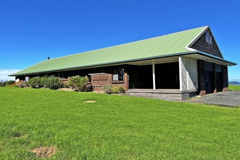 Photo of property in 1025 Takatu Road, Tawharanui Peninsula, Matakana, 0986