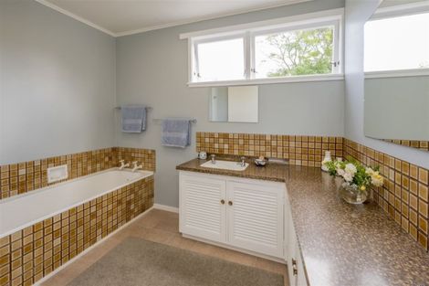 Photo of property in 15a Kawiu Road, Levin, 5510