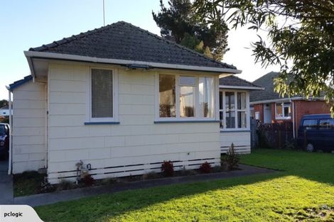 Photo of property in 25 Crewe Crescent, Hokowhitu, Palmerston North, 4410