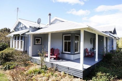 Photo of property in 126 Awai Road, Tarurutangi, New Plymouth, 4372