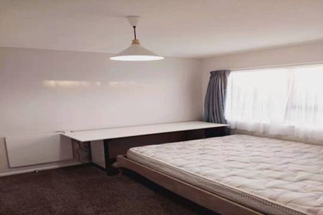 Photo of property in 3 Bayswater Place, Newlands, Wellington, 6037