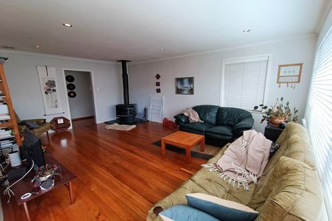 Photo of property in 15 Collier Avenue, Karori, Wellington, 6012