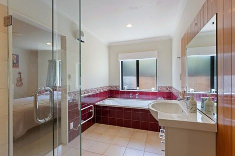 Photo of property in 13 Brandon Street, Otaki, 5512
